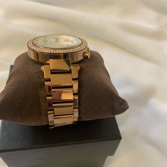 MICHAEL KORS
Parker Dark Rose Gold-Tone Watch - Picture 11 of 14